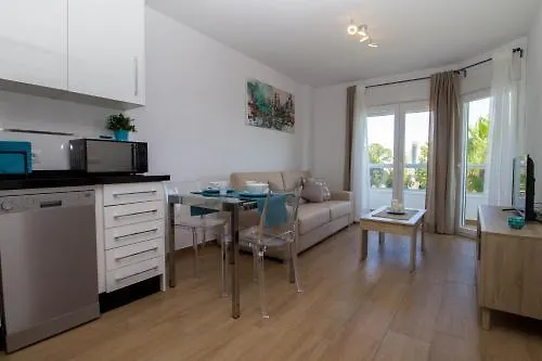 Apartamento Vistamarina B208 by IVI Real Estate Torremolinos España