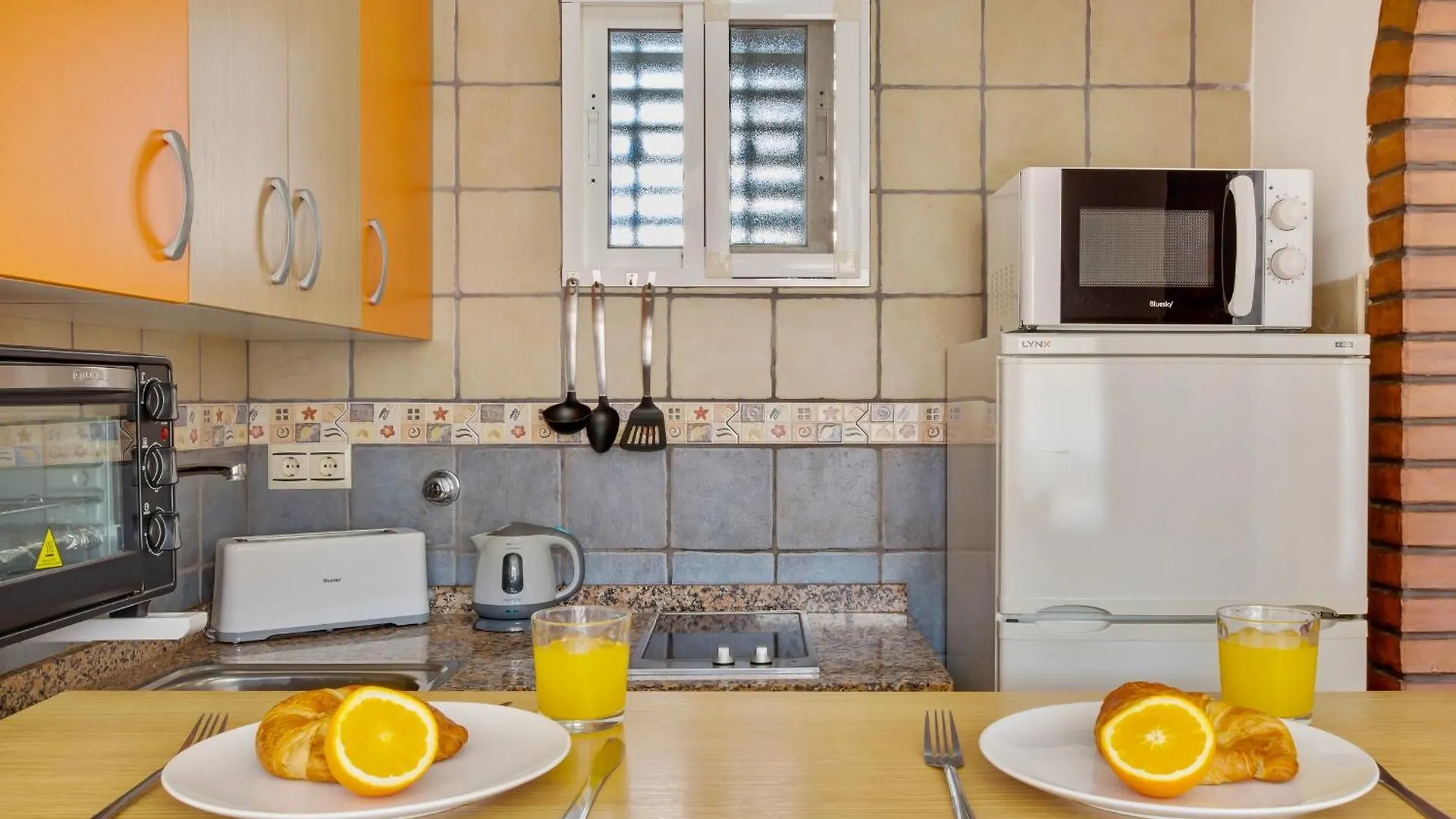 Apartamento Vistamarina B208 by IVI Real Estate Torremolinos España